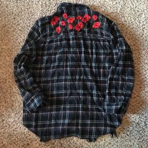 AEO distressed black plaid embroidered flannel